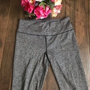 Victorias Secret Sport Grey Marled Capri Leggings
